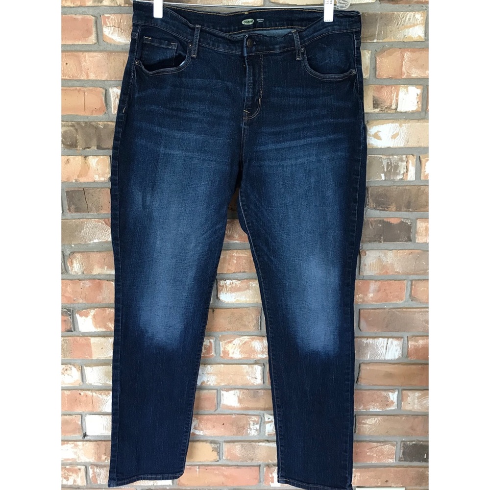 Old Navy Women’s Original Straight Dark Wash Jeans Size 14